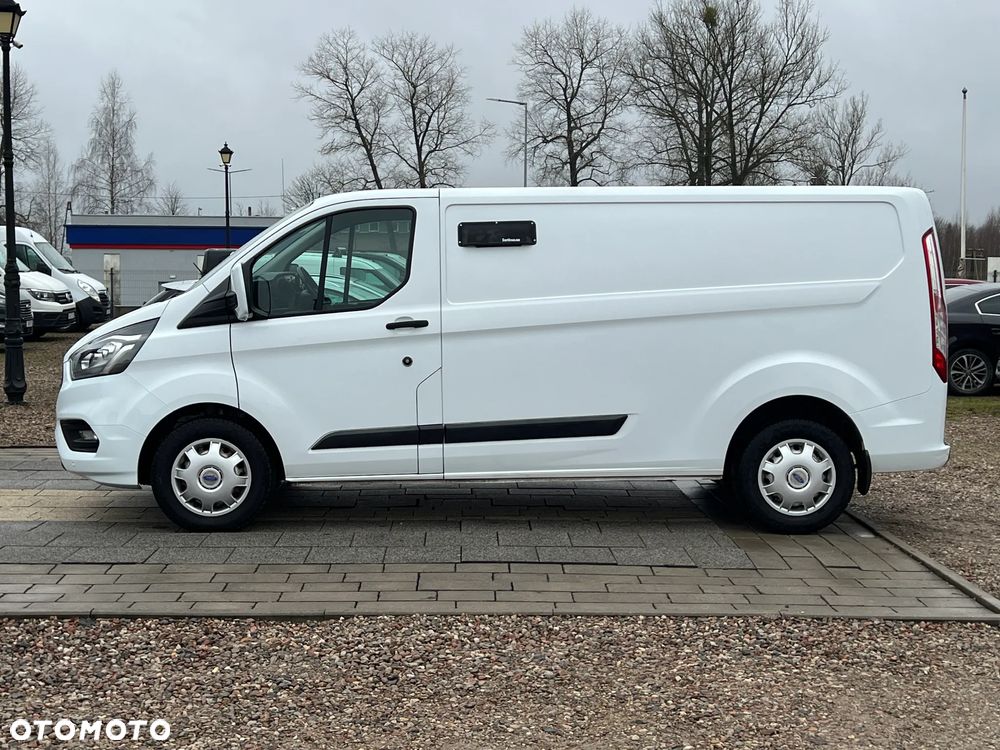 Ford TRANSIT CUSTOM - 12