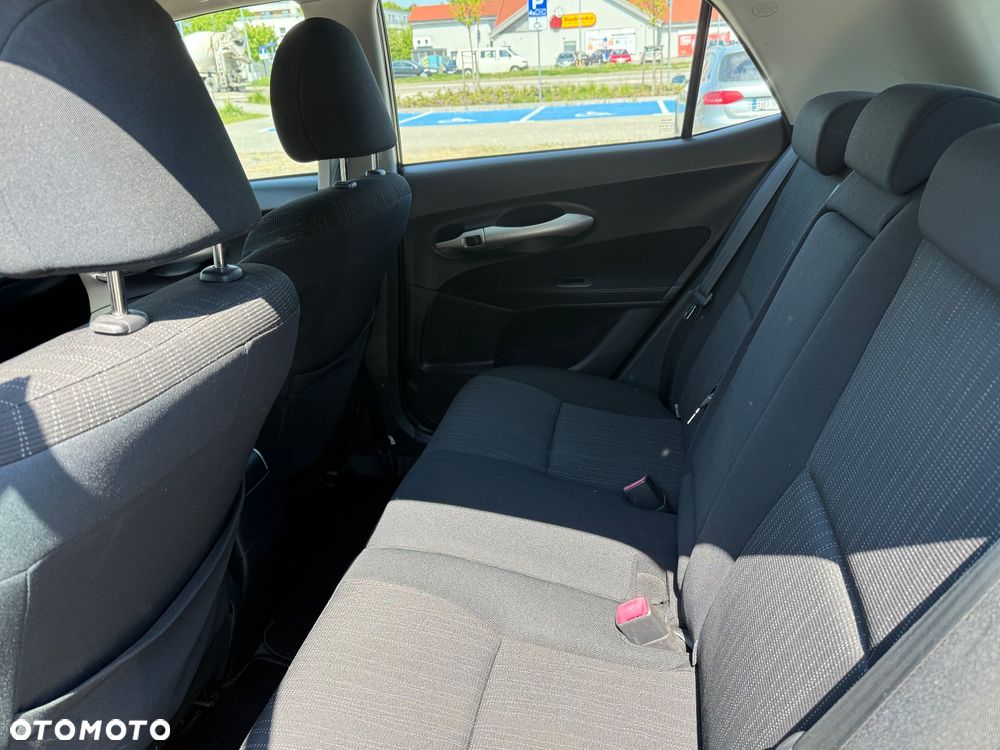 Toyota Auris 2.0 D-4D Edition - 24