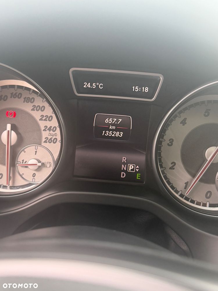 Mercedes-Benz CLA 250 4-Matic AMG Line - 18