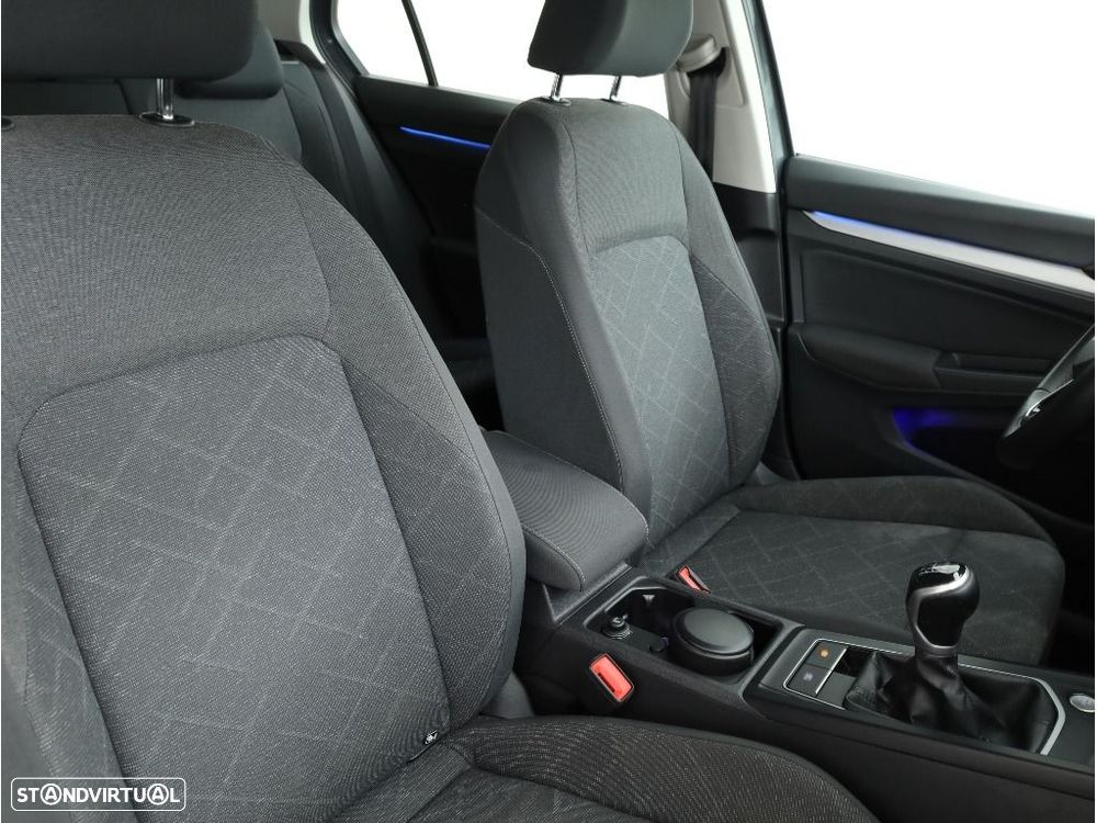 VW Golf 2.0 TDI Life - 15