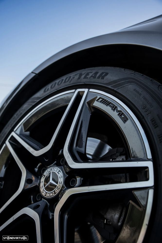 Mercedes-Benz E 220 d 9G-TRONIC Exclusive - 11