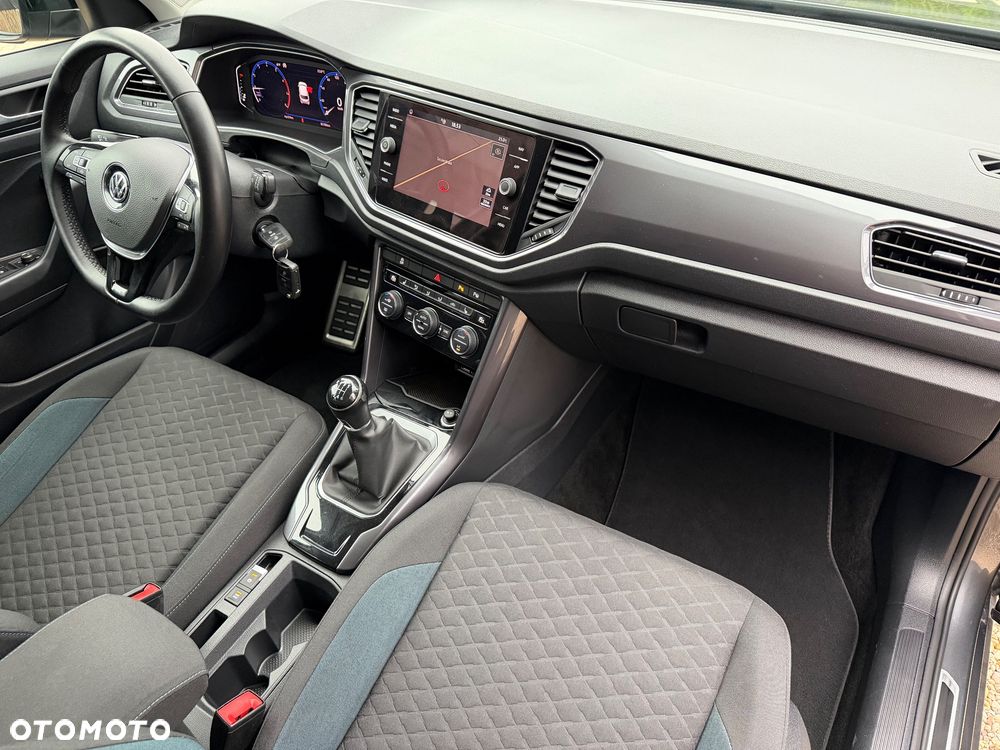Volkswagen T-Roc 1.5 TSI ACT OPF IQ.DRIVE - 38