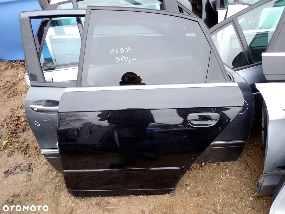 AUDI A4 B7 DRZWI LEWY TYŁ SEDAN - 1