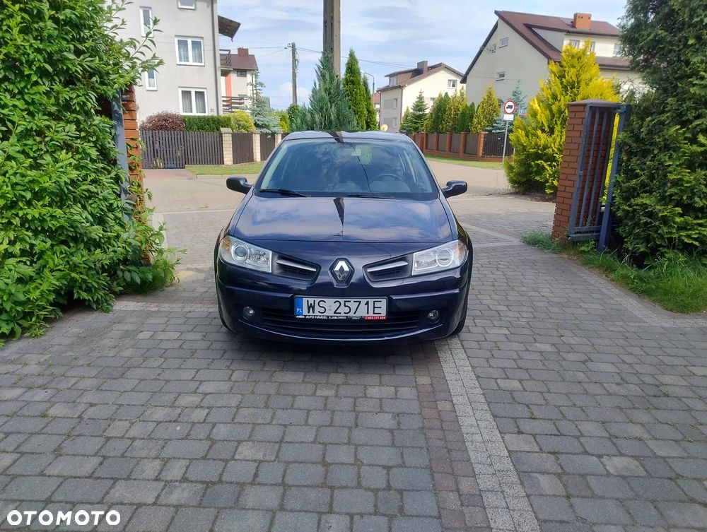 Renault Megane 1.6 Avantage - 11
