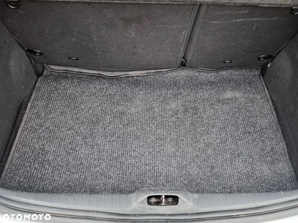 Peugeot 208 120 VTI Allure - 11