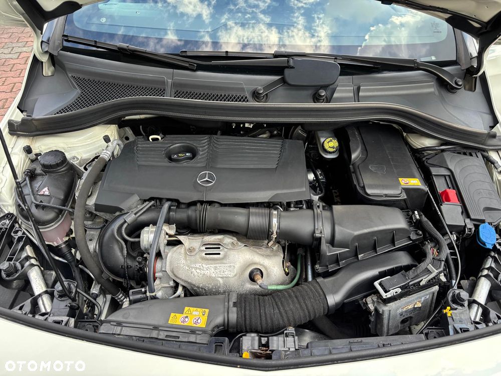 Mercedes-Benz Klasa B 200 BlueEFFICIENCY Edition 1 - 39