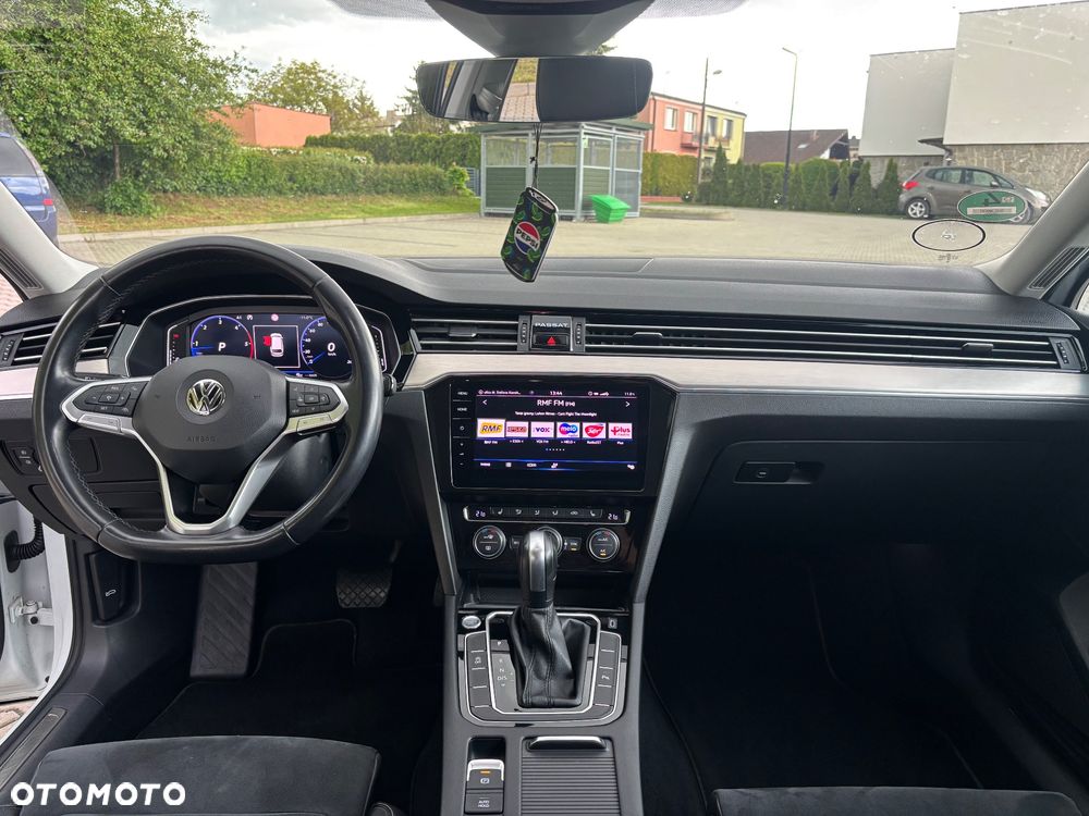 Volkswagen Passat 2.0 TDI SCR DSG Highline - 12