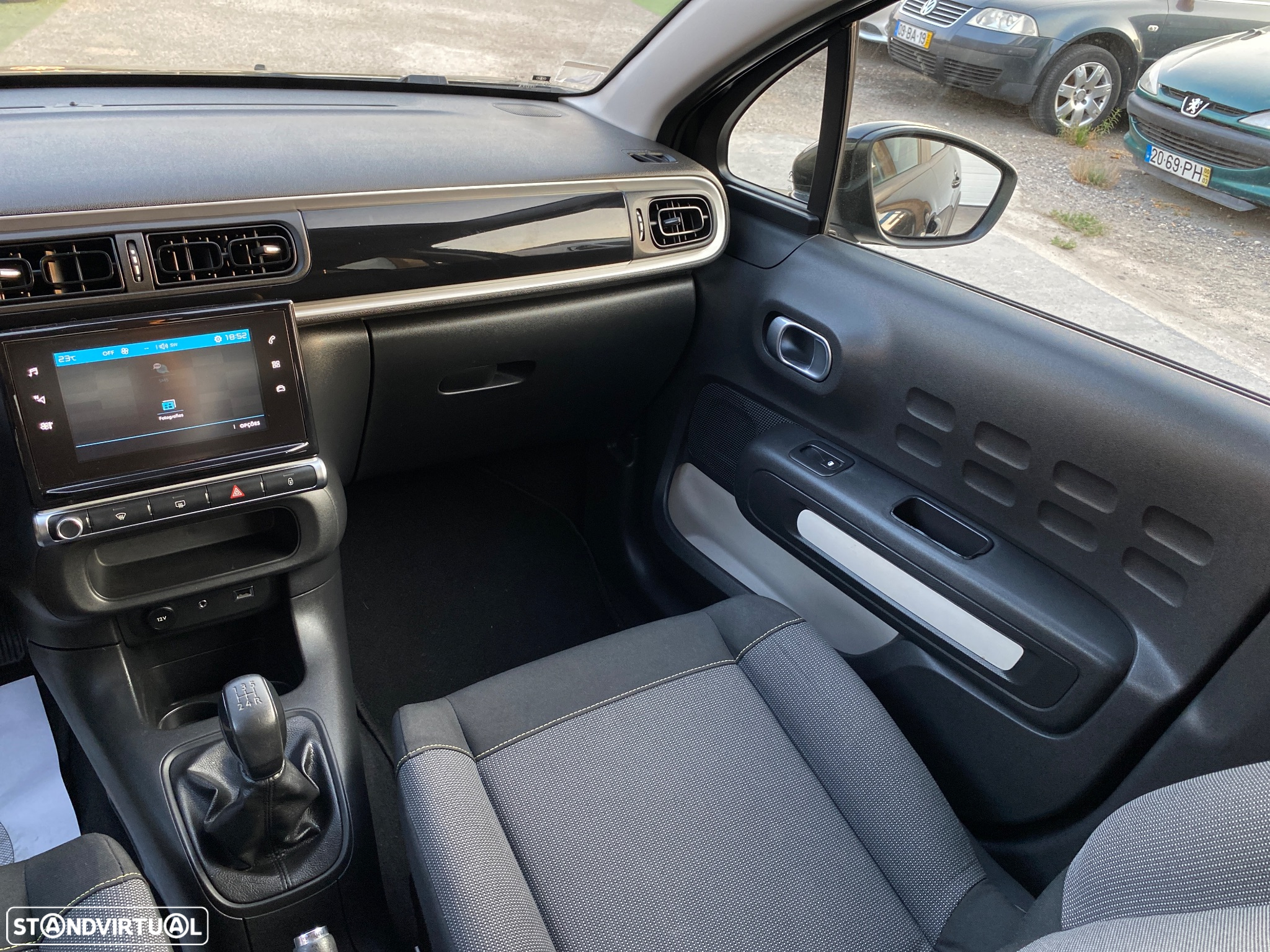Citroën C3 1.6 BlueHDi Exclusive - 17