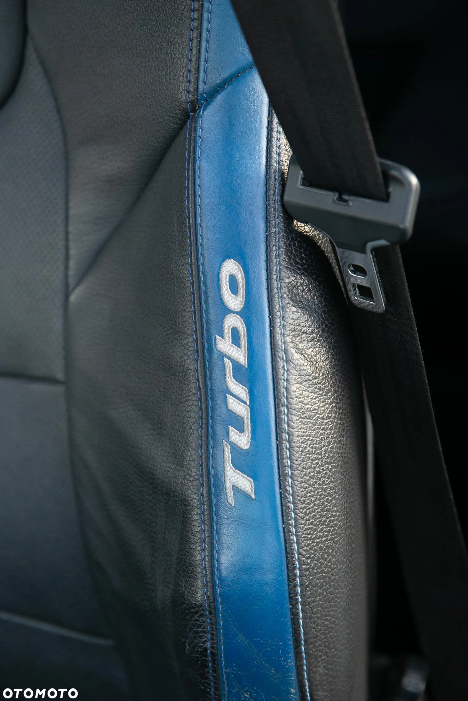 Hyundai Veloster - 18