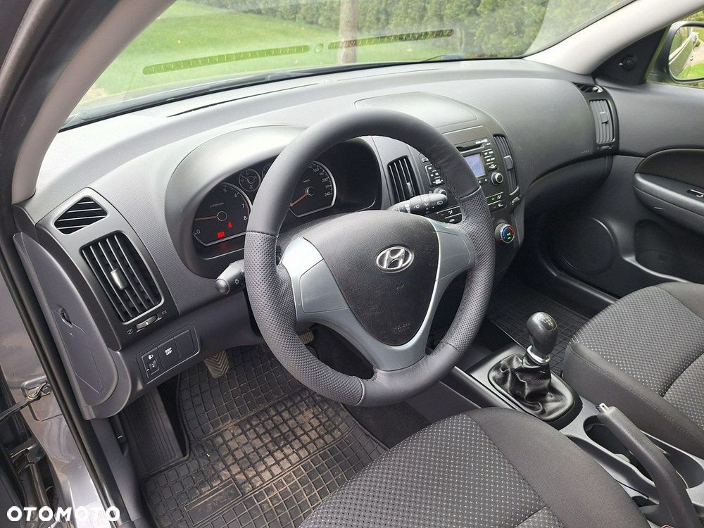 Hyundai i30 1.4 FIFA WM Edition - 26