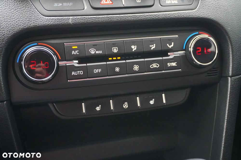 Kia Ceed 1.4 T-GDI DCT OPF Spirit - 29