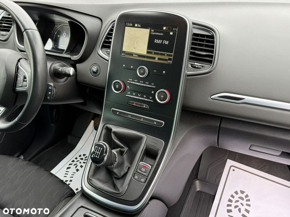 Renault Grand Scenic - 11