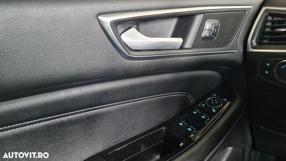 Ford Edge 2.0 TDCi Bi-Turbo 4x4 Titanium - 36