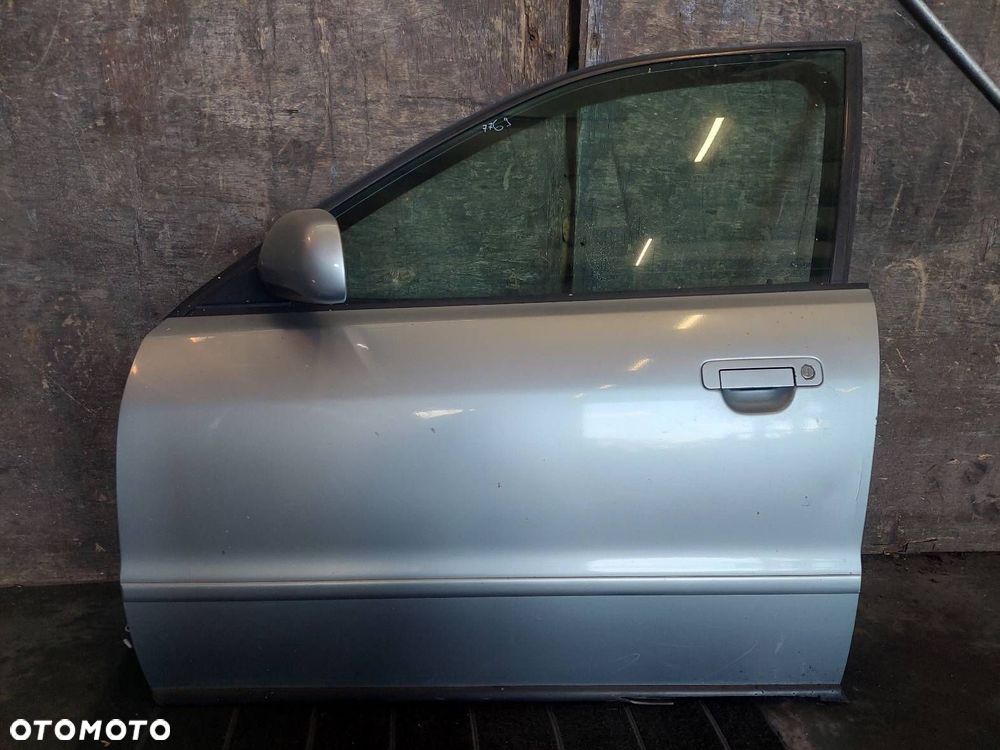 DRZWI KOMPLETNE LEWY PRZÓD AUDI A4 B5 LY7M ID: 237096 - 1