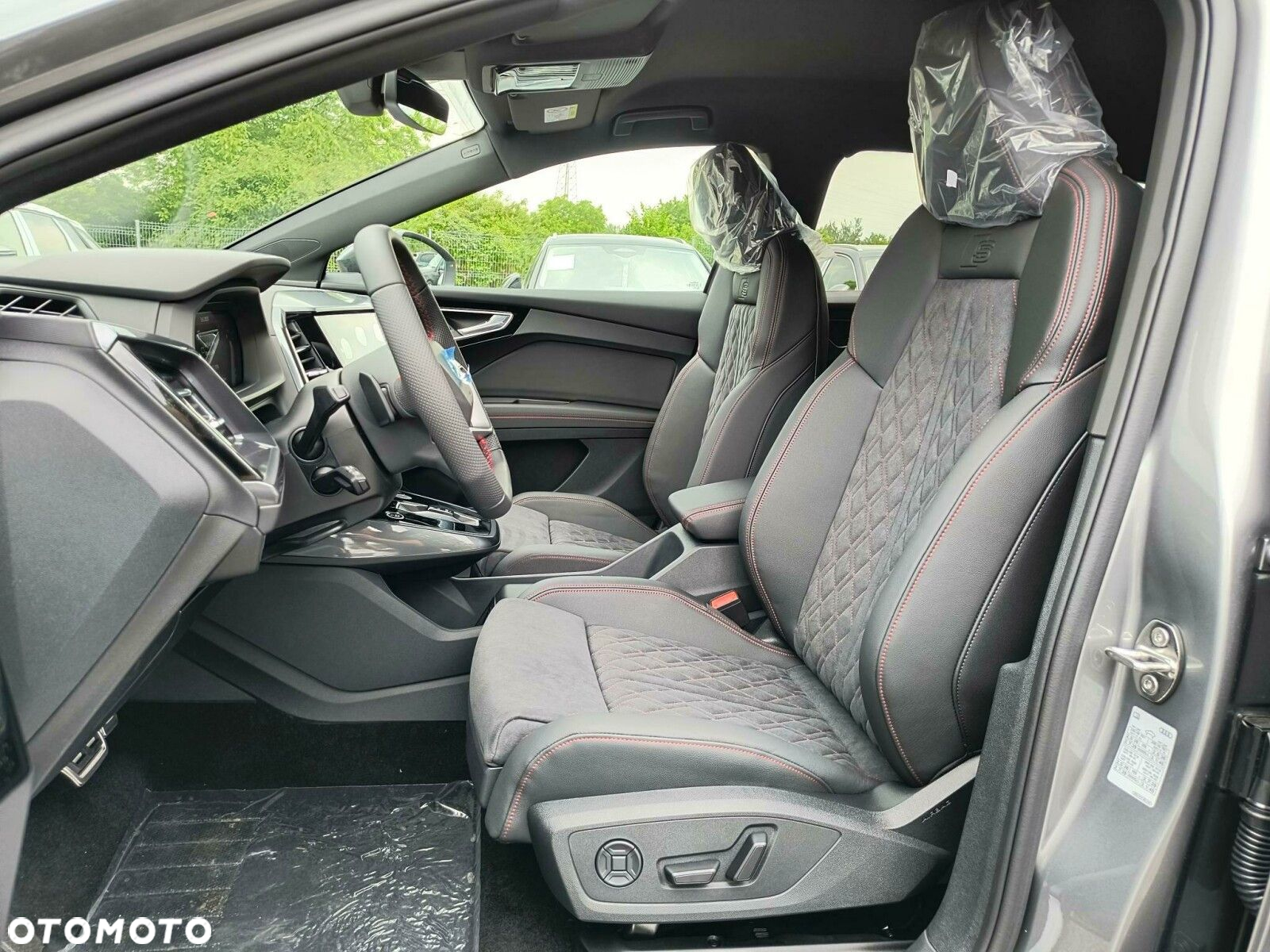 Audi Q4 e-tron - 8