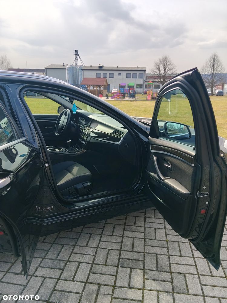 BMW Seria 5 520d Luxury Line - 6