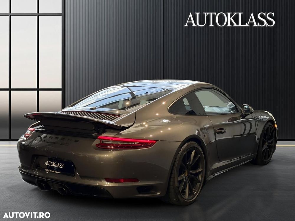 Porsche 911 Carrera GTS PDK - 6