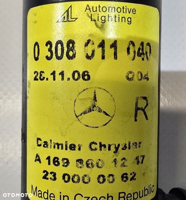 dysza spryskiwacz lampy przód prawy mercedes w245 07r a1698601247 - 3