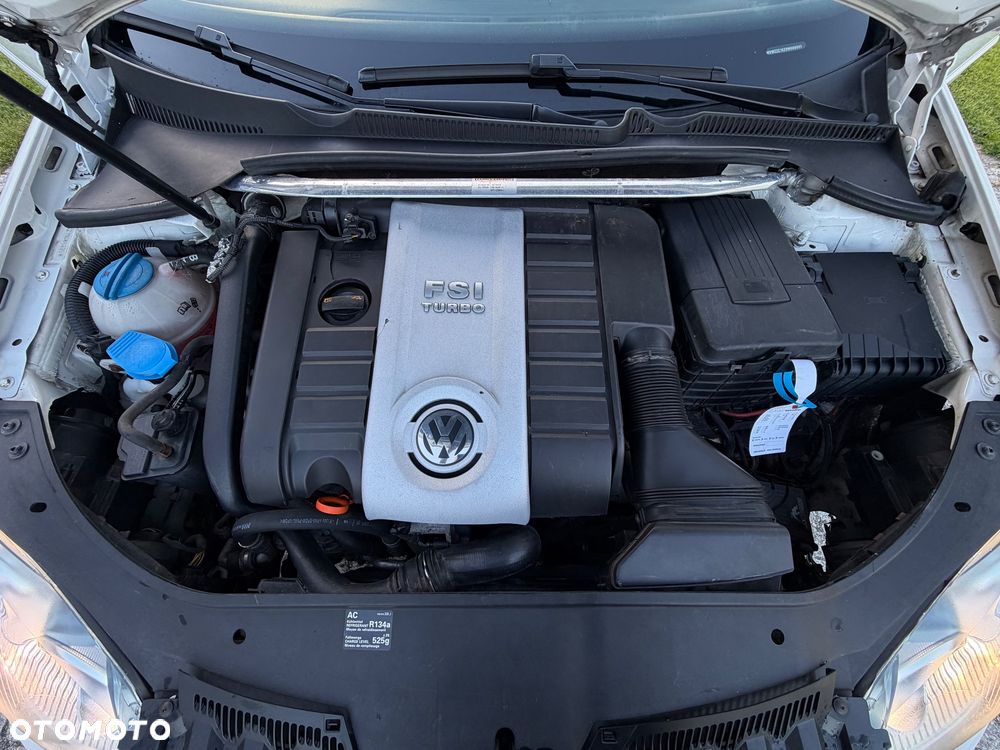 Volkswagen Golf - 28