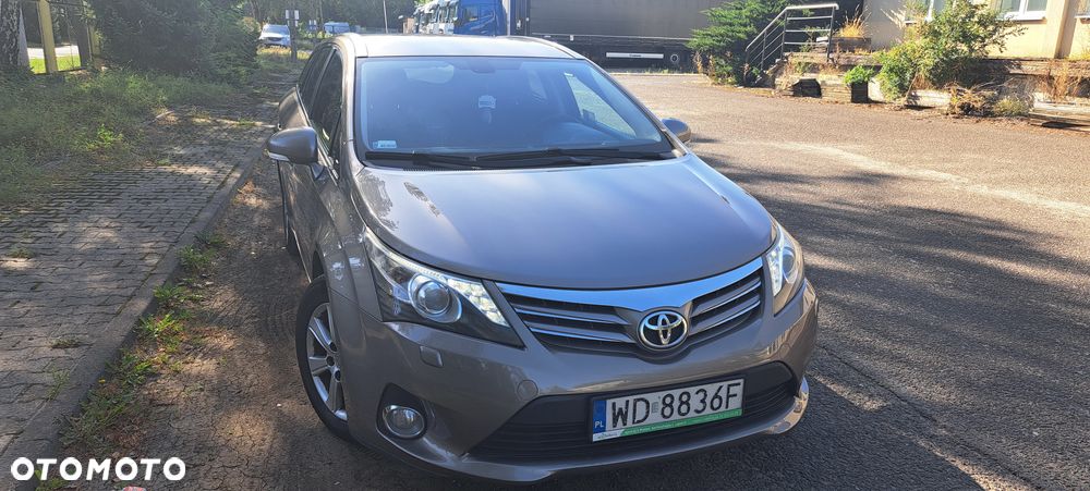 Toyota Avensis 2.0 D-4D Premium - 3