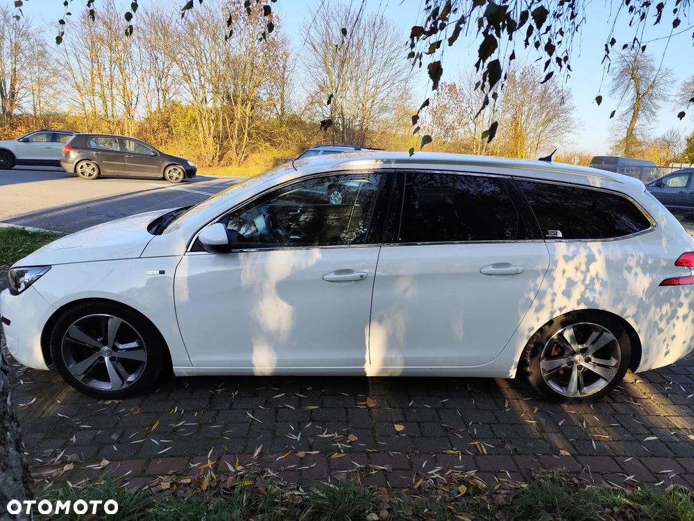Peugeot 308 1.2 PureTech GPF Allure Pack S&S - 8