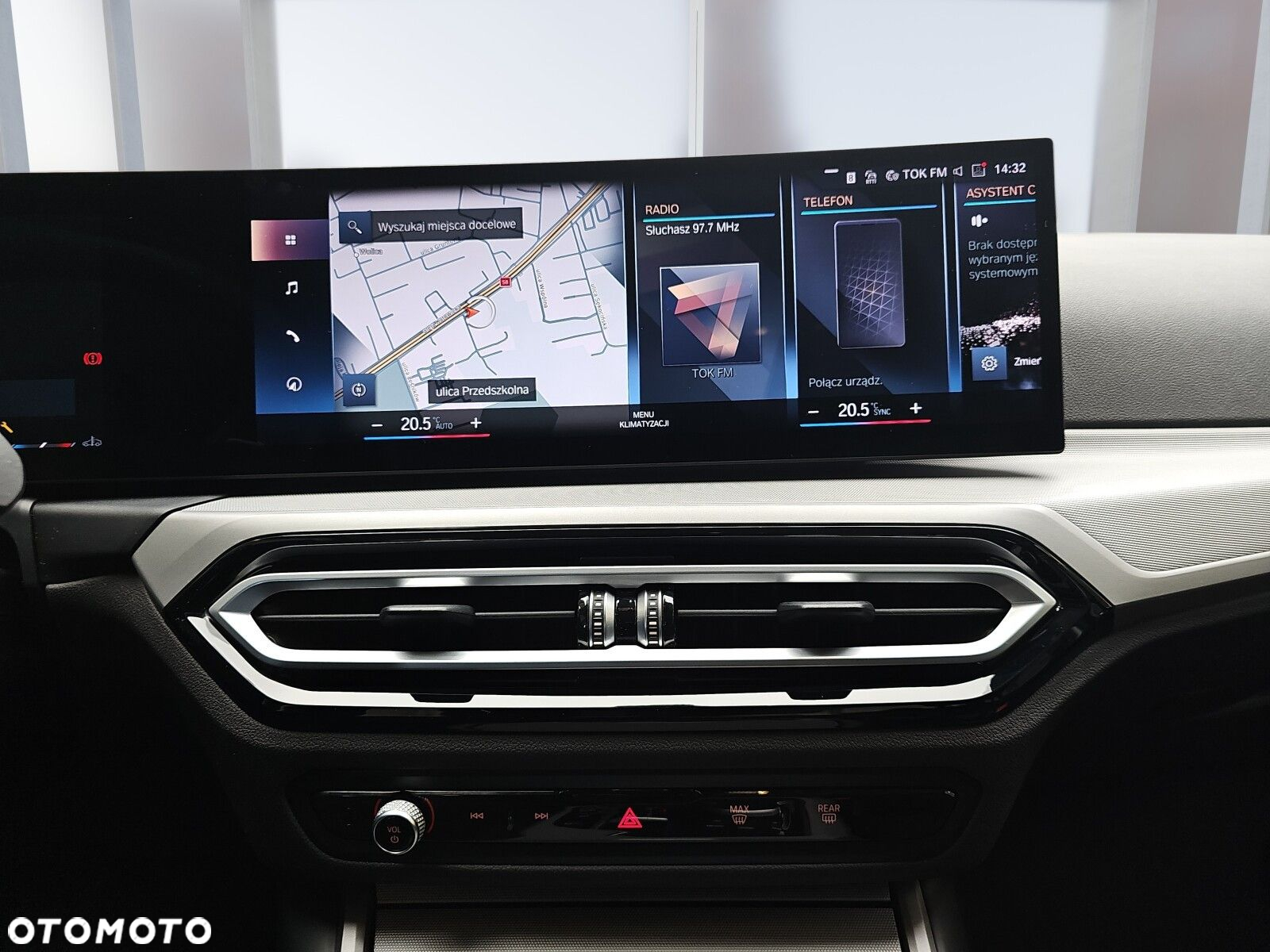 BMW Seria 3 318i - 25