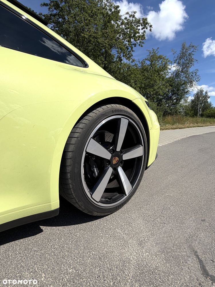 Porsche 911 Carrera PDK - 14