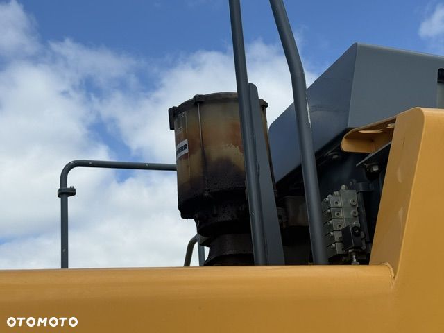 Liebherr R944C LC - 11