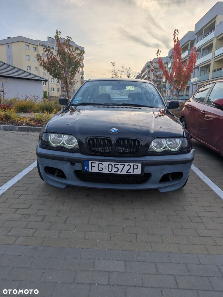 BMW 318I