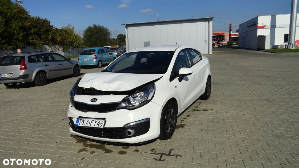 Kia Rio 1.2 L - 1