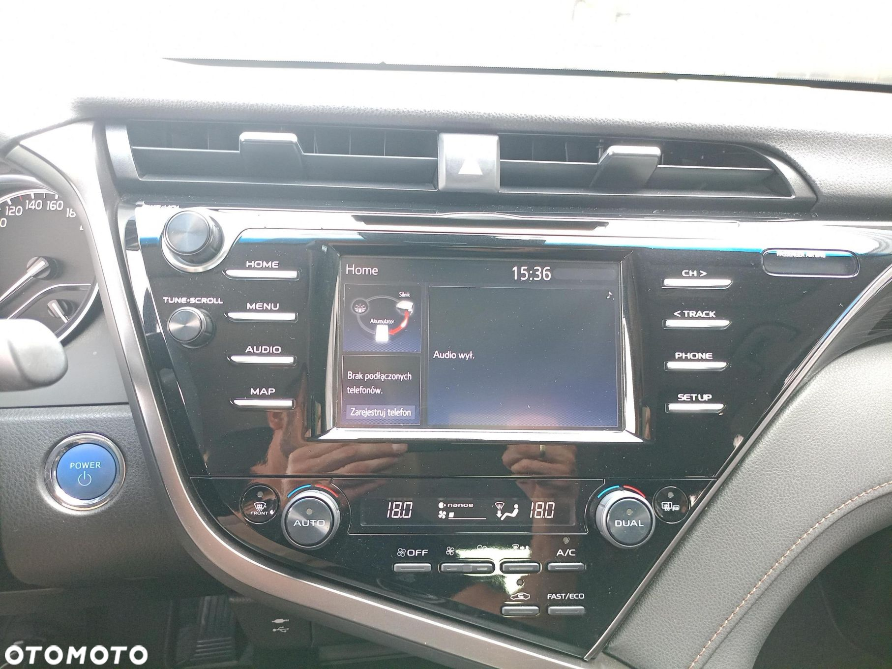 Toyota Camry - 16