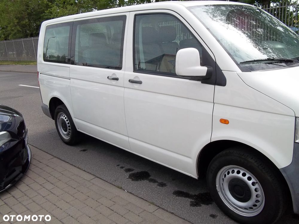 Volkswagen Caravelle GL - 9