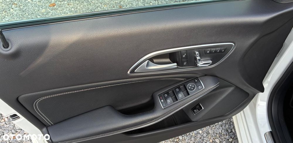 Mercedes-Benz CLA - 10