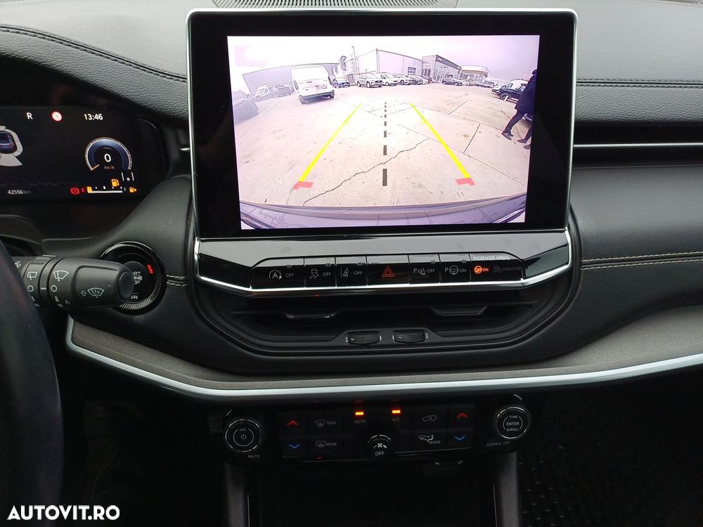 Jeep Compass 1.3T DDCT 2WD Limited - 17