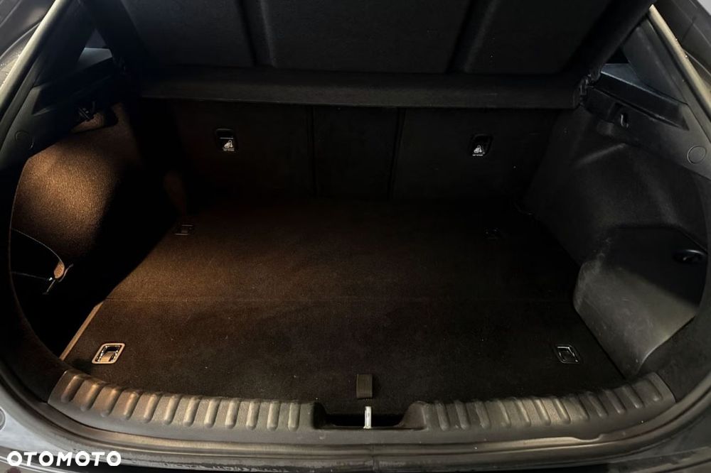Kia XCeed 1.6 GDI PHEV L DCT - 12
