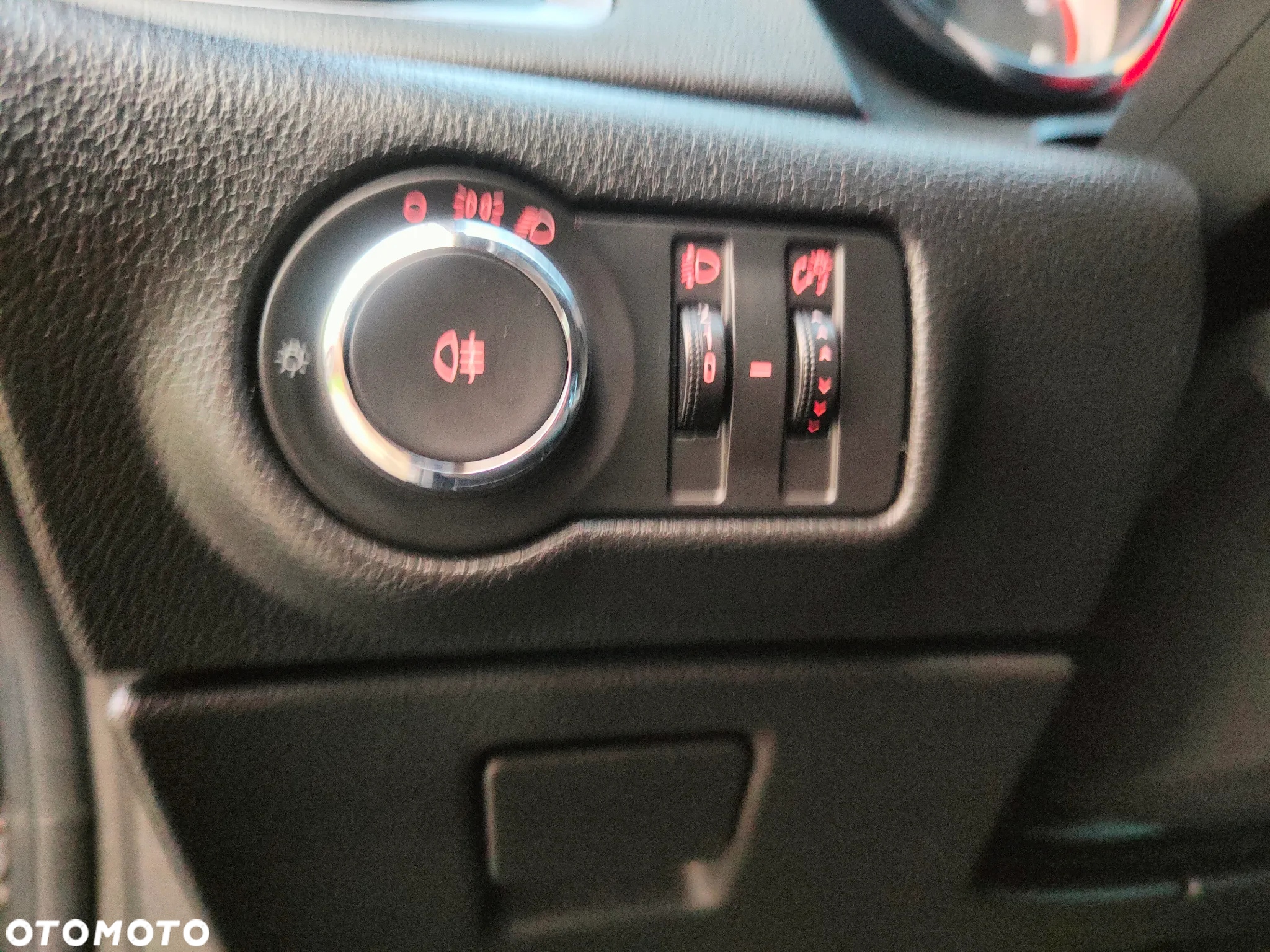 Opel Astra V 1.6 CDTI Dynamic - 33