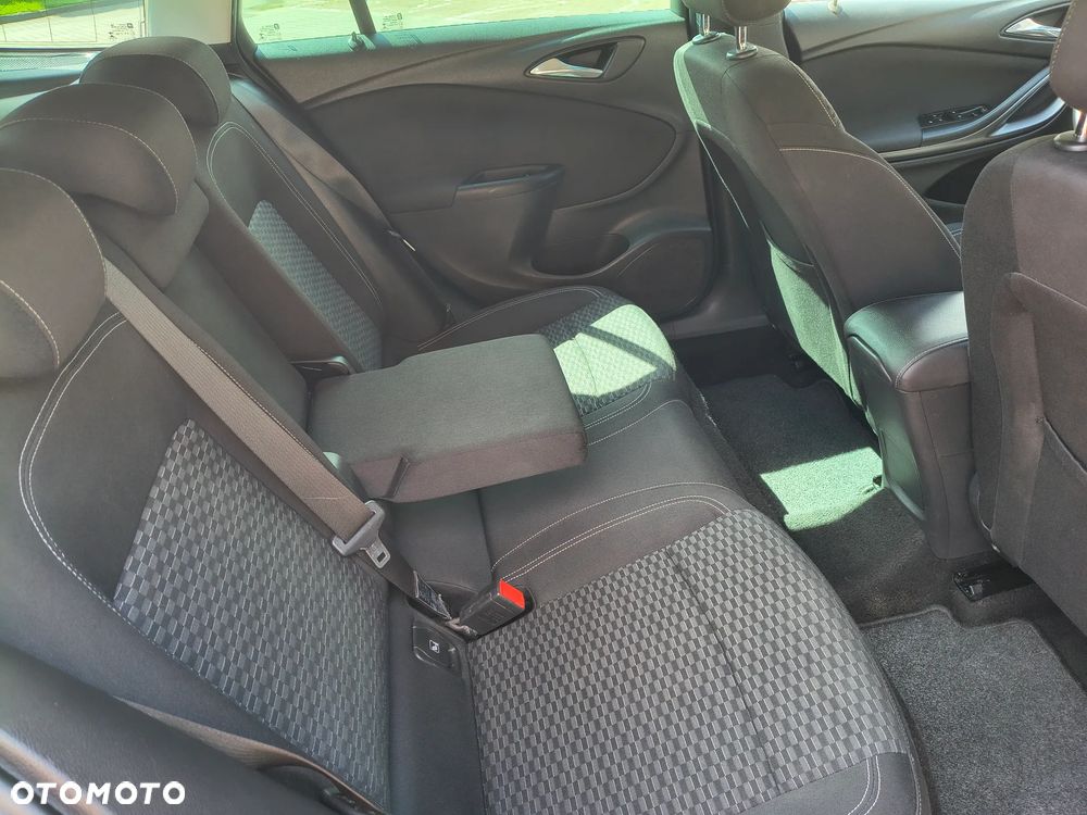 Opel Astra - 18
