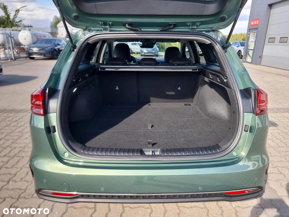 Kia Ceed 1.5 T-GDI Tribute DCT - 12