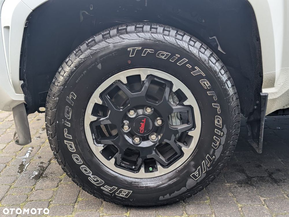Toyota Tacoma - 6