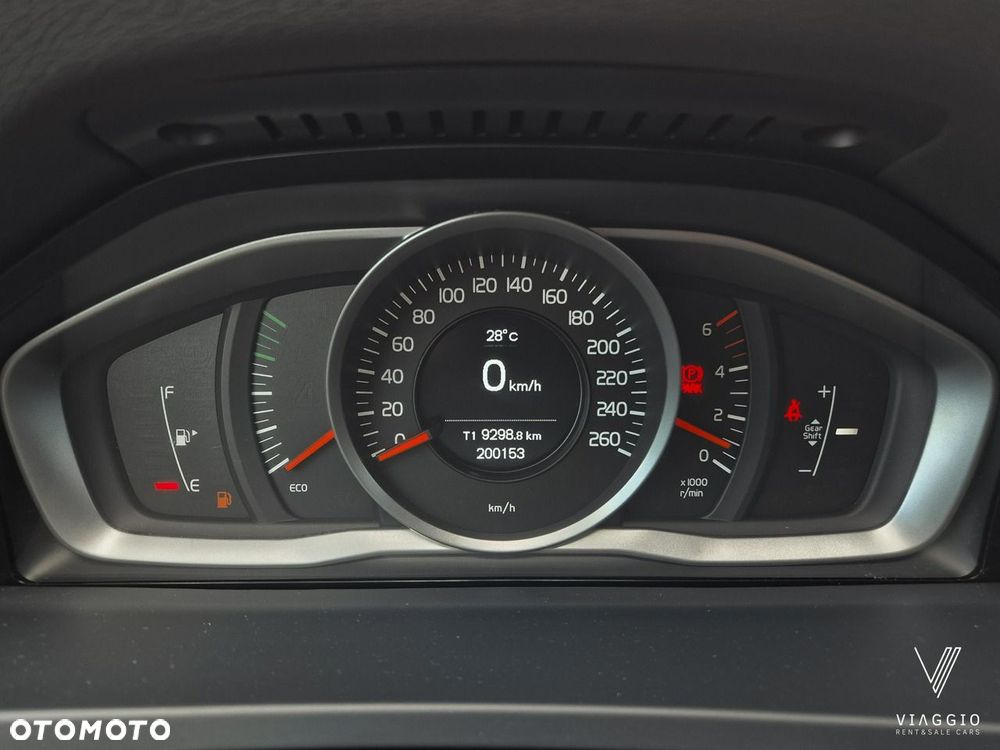 Volvo V60 D3 Momentum - 10