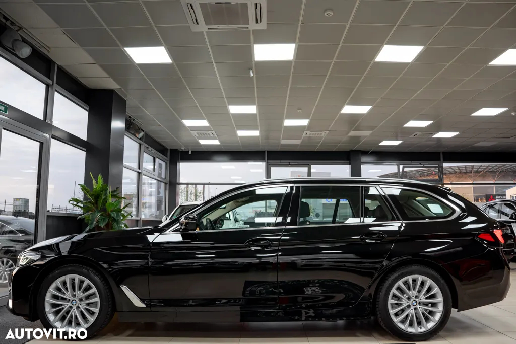 BMW Seria 5 520i Touring Aut. Luxury Line - 39