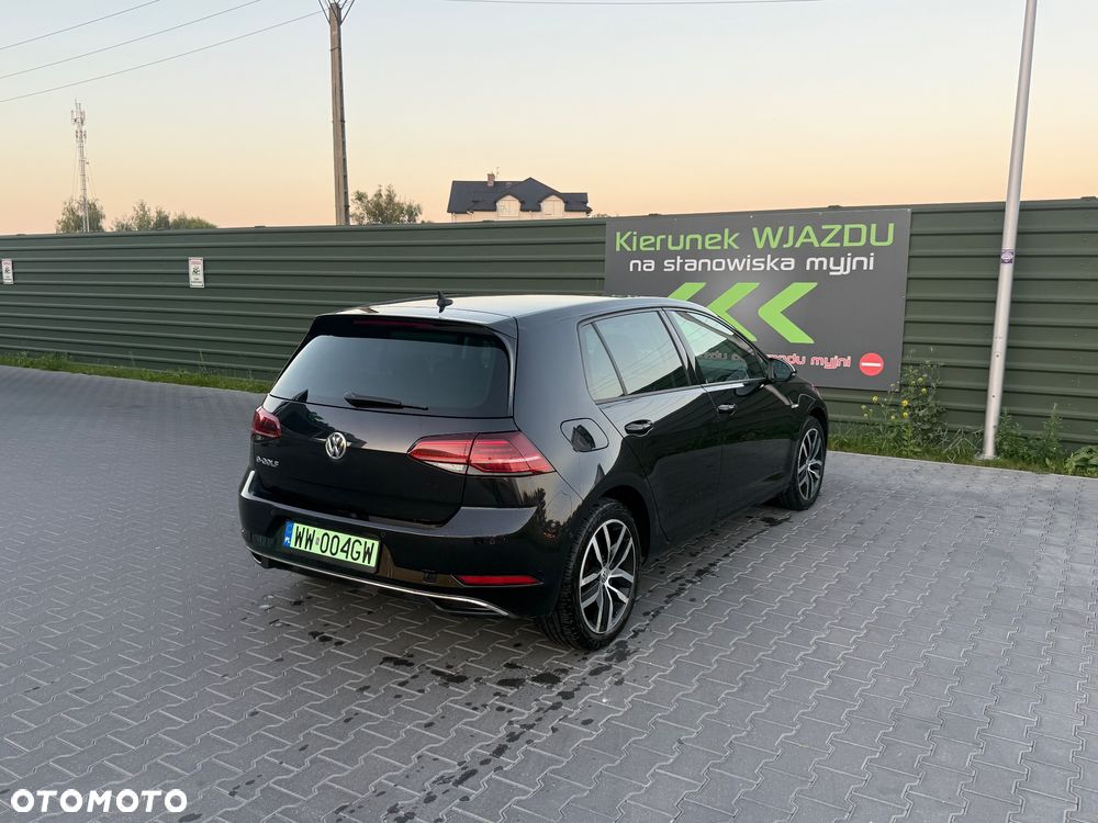 Volkswagen Golf - 27