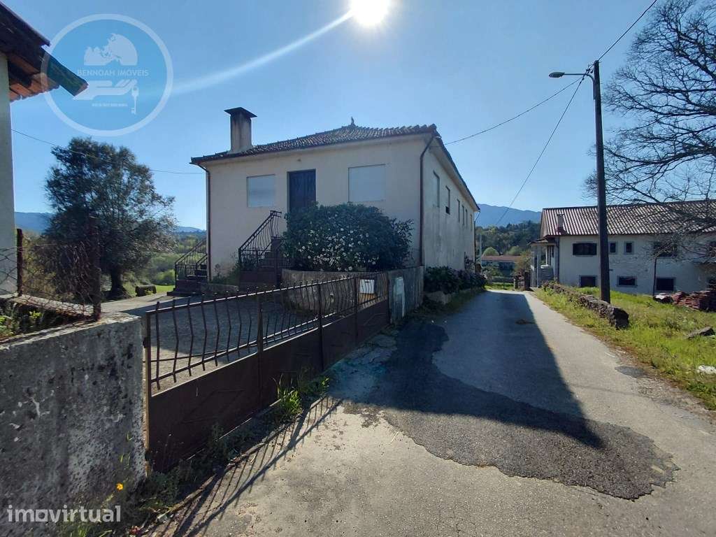 Casa Geminada à Venda em Outeirinho, Cabeceiras de Basto Excelente ... - Grande imagem: 4/51