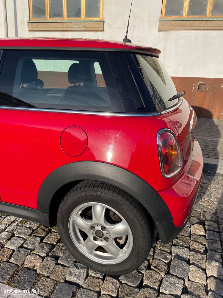 MINI 3 Portas One D - 12