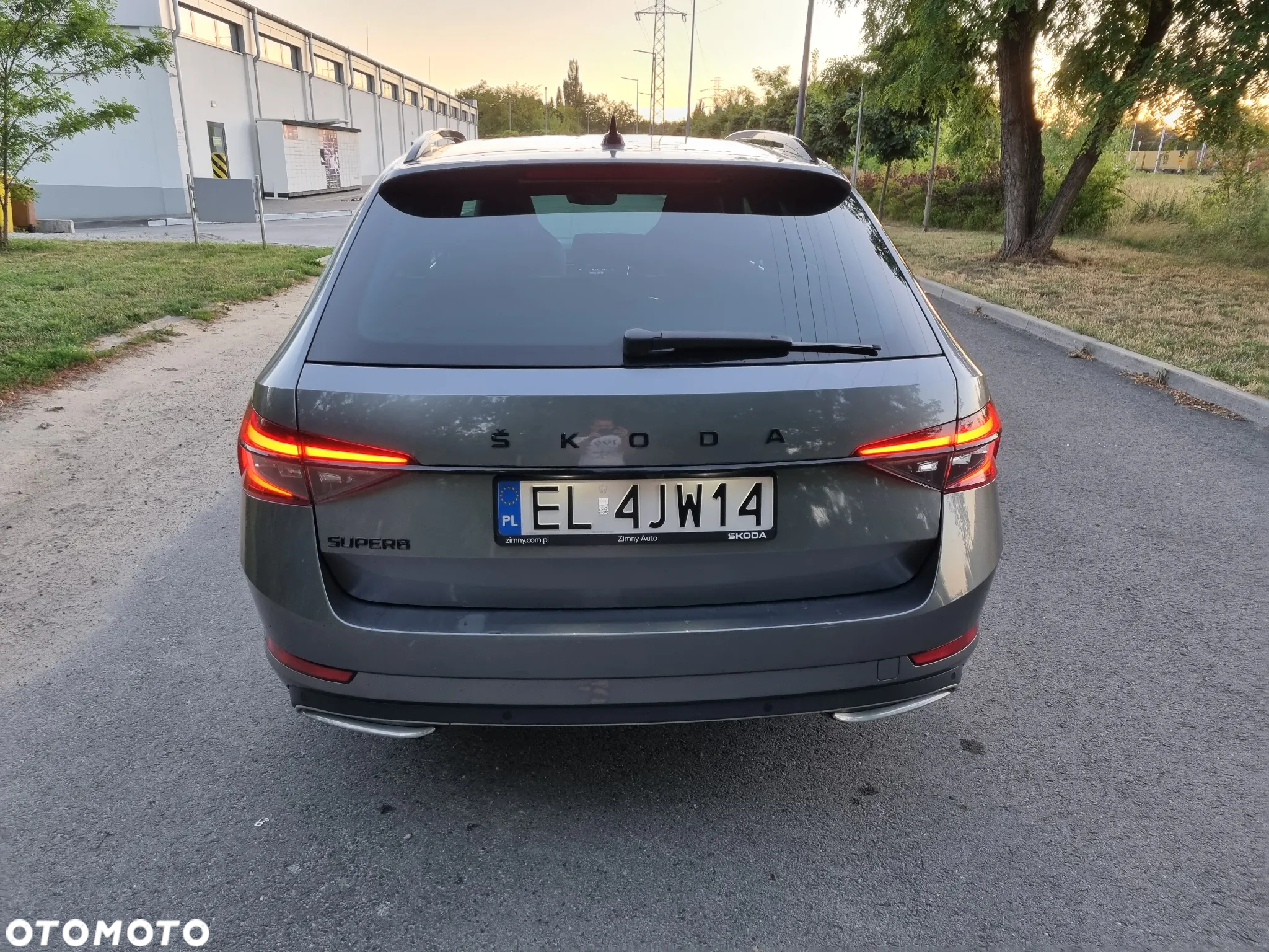 Skoda Superb 2.0 TSI Sportline DSG - 10