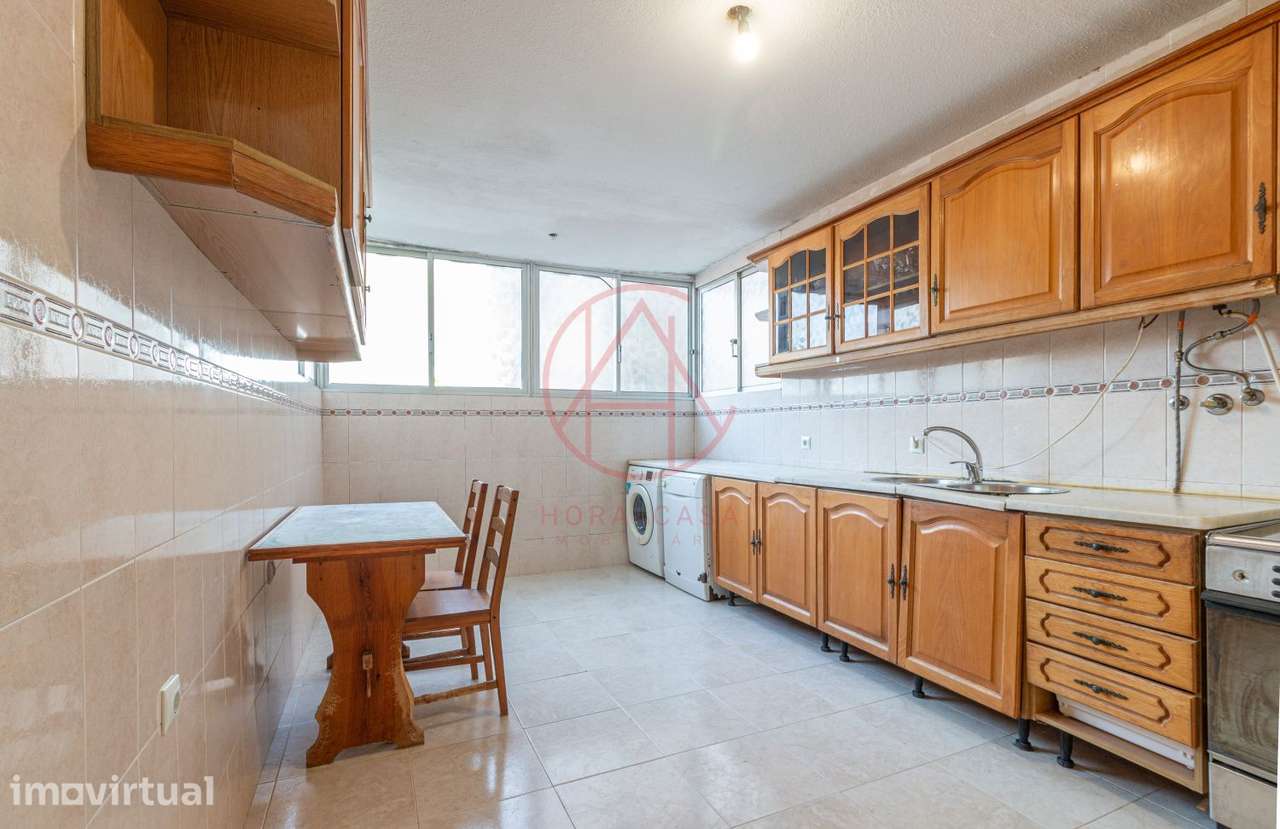 APARTAMENTO T3 1º andar c/ elevador - Sto Antonio da Charneca - Grande imagem: 3/34