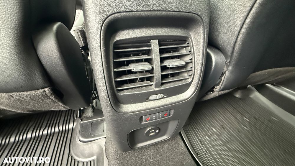 Ford Kuga 2.5 Duratec FHEV AWD ST Line X - 8