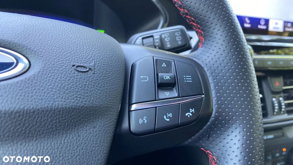 Ford Kuga - 21