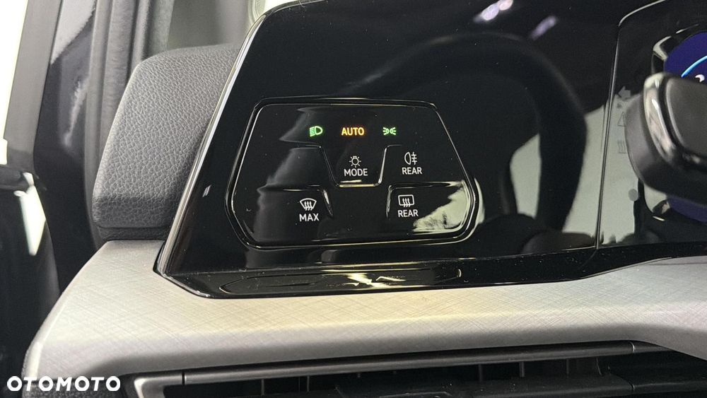 Volkswagen Golf Variant 2.0 TDI Life - 18