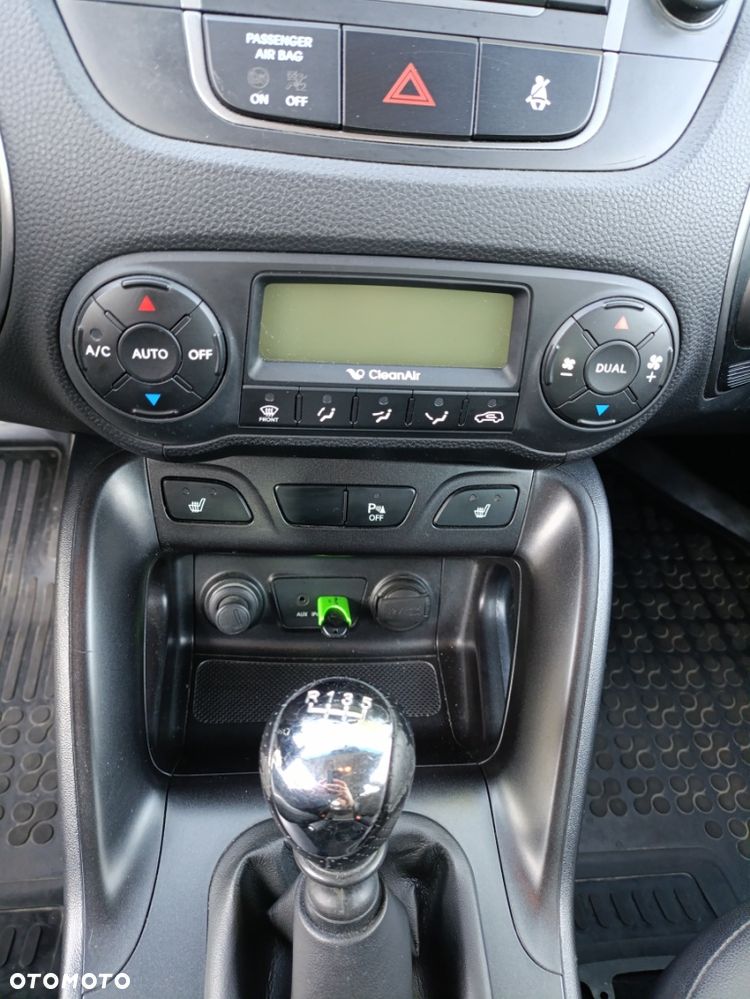 Hyundai ix35 1.6 2WD Fifa World Cup Edition - 29